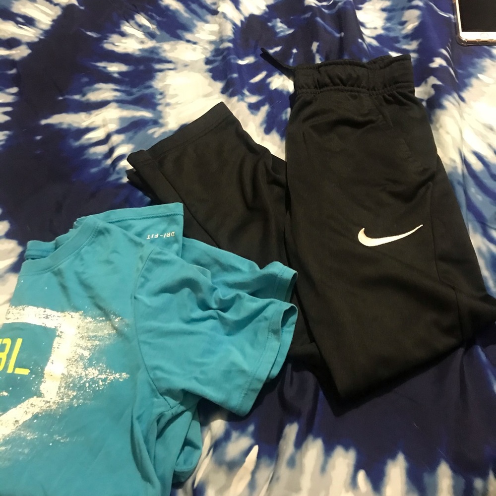 Nike drifit therma pants